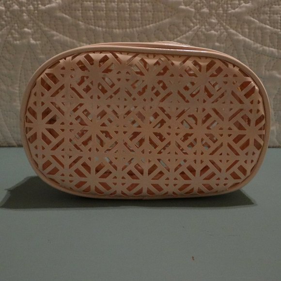 Tory Burch Blush Pink Patent Cosmetic Makeup Bag - Picture 1 of 6